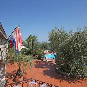 San Rocco Relais Aparthotel Soiano Del Lago