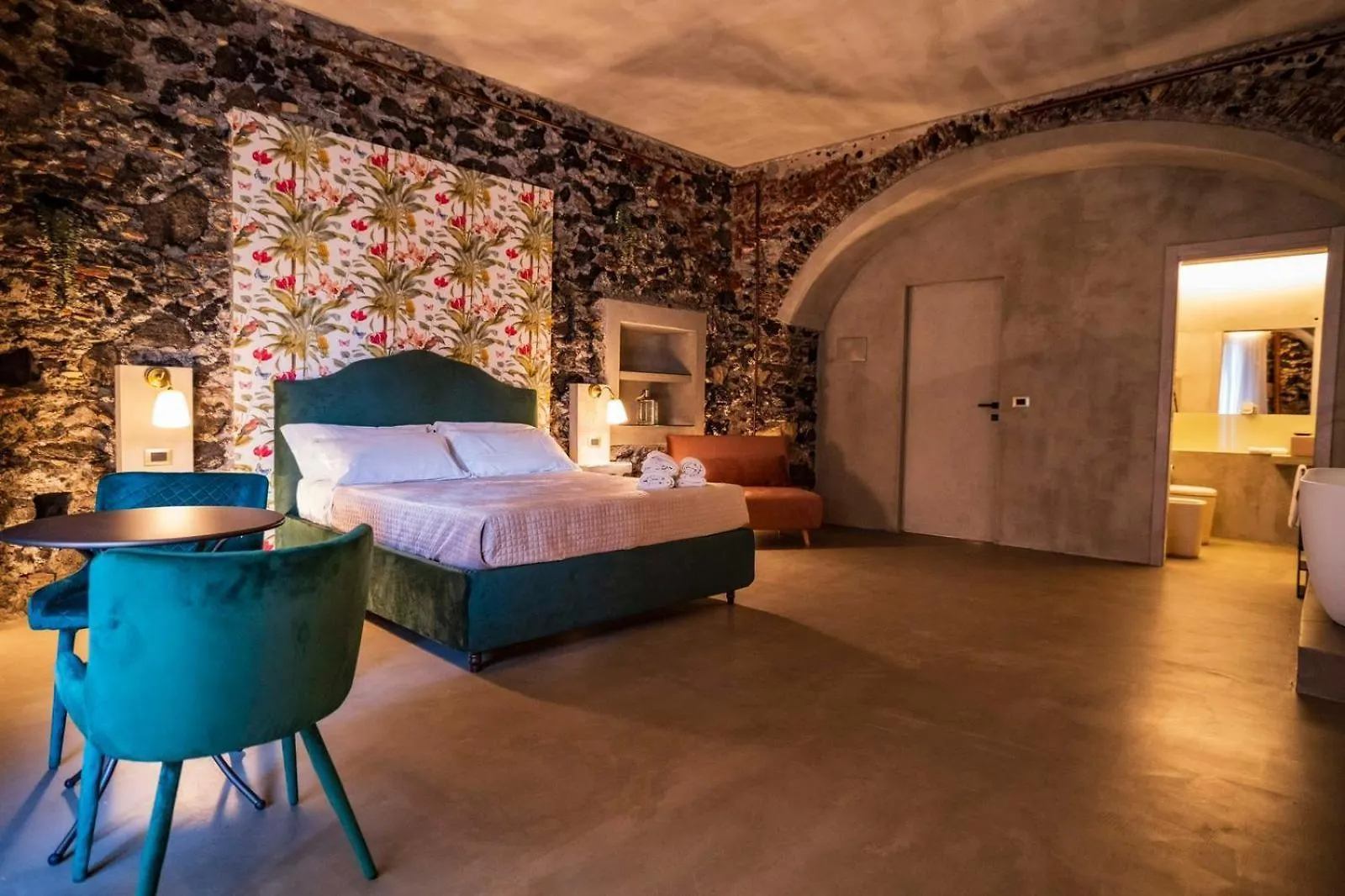 Charme Catania Central Suites